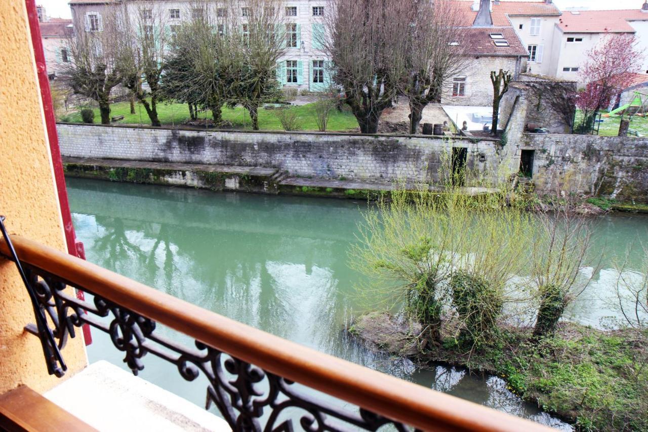 Le Gite Embarque - Gere Par Presta-Zen'Services - Barque Electrique En Supplement Verdun-sur-Meuse ภายนอก รูปภาพ