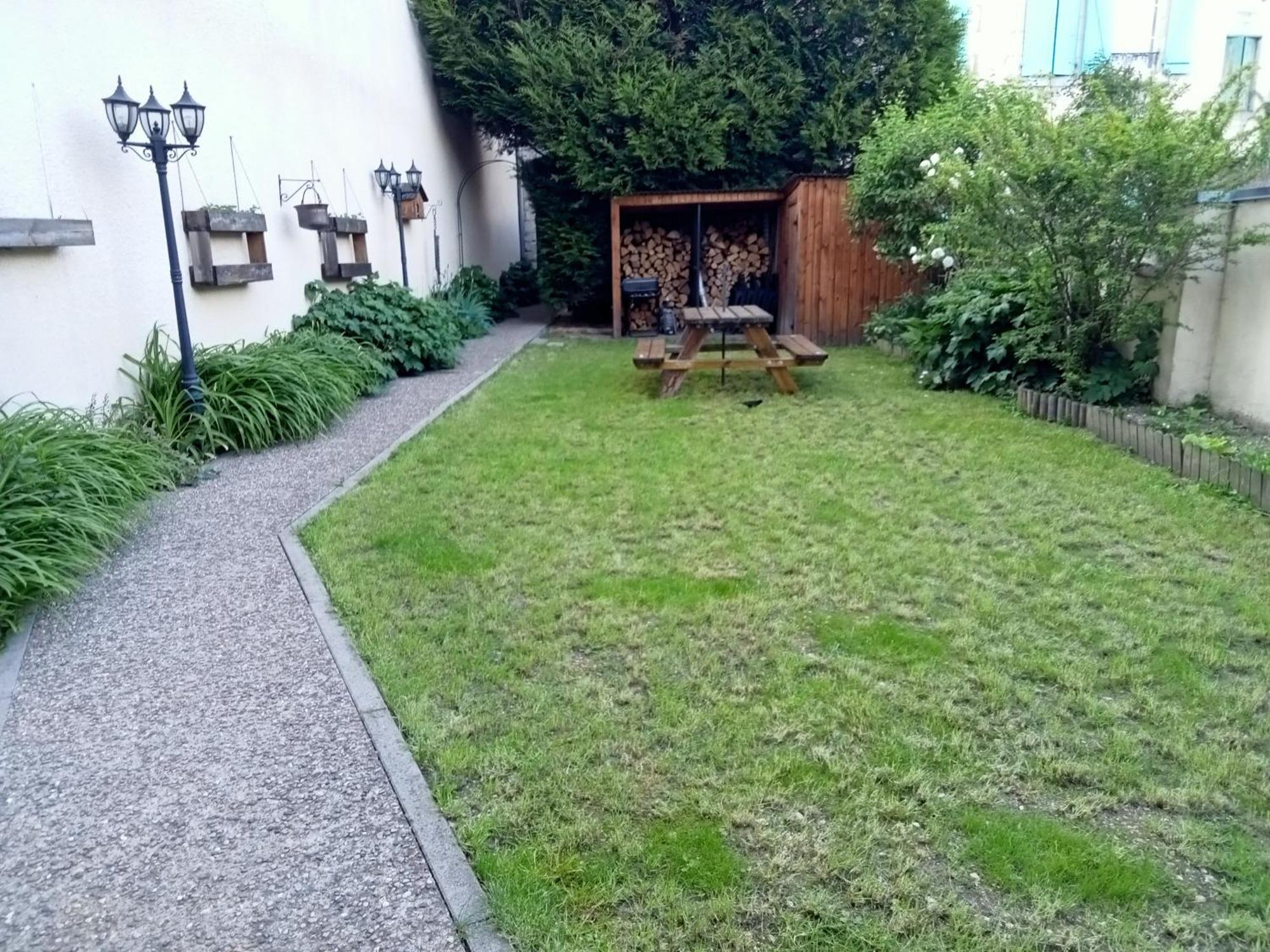 Le Gite Embarque - Gere Par Presta-Zen'Services - Barque Electrique En Supplement Verdun-sur-Meuse ภายนอก รูปภาพ